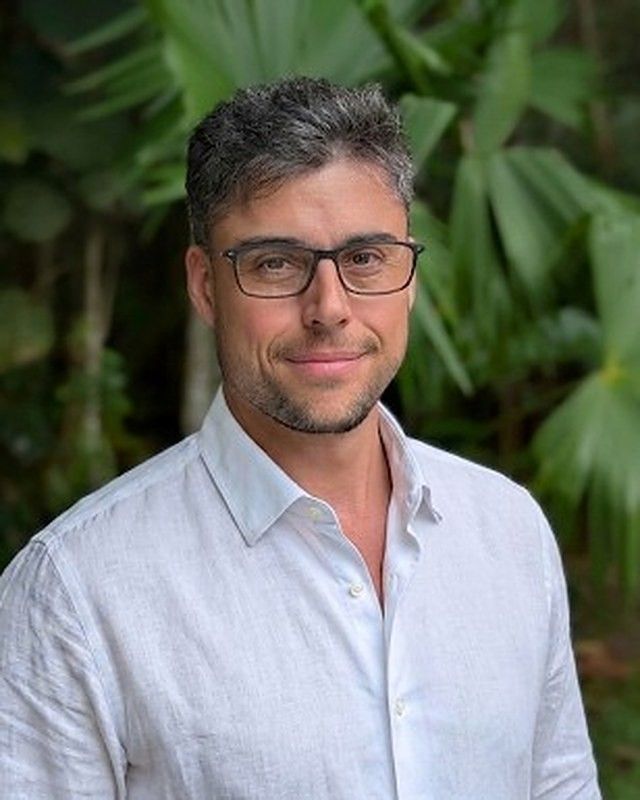 Retrato de Mauricio Núñez-Regueiro.